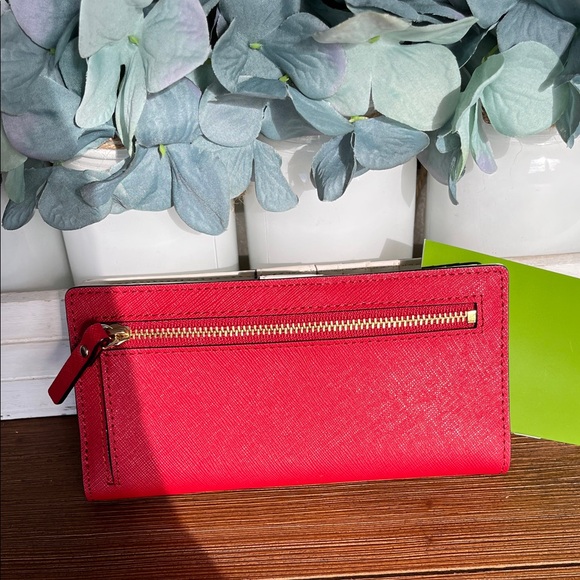 NWT Kate Spade Mikas pond pillbox Red Stacy Wallet - Picture 5 of 8